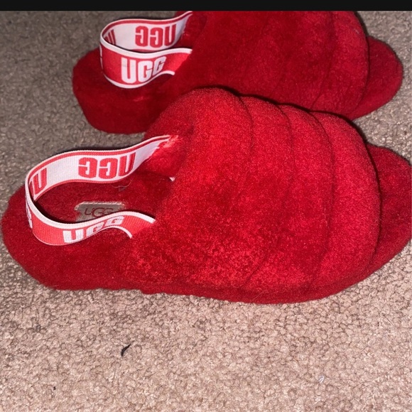 Red ugg slides - Picture 2 of 3